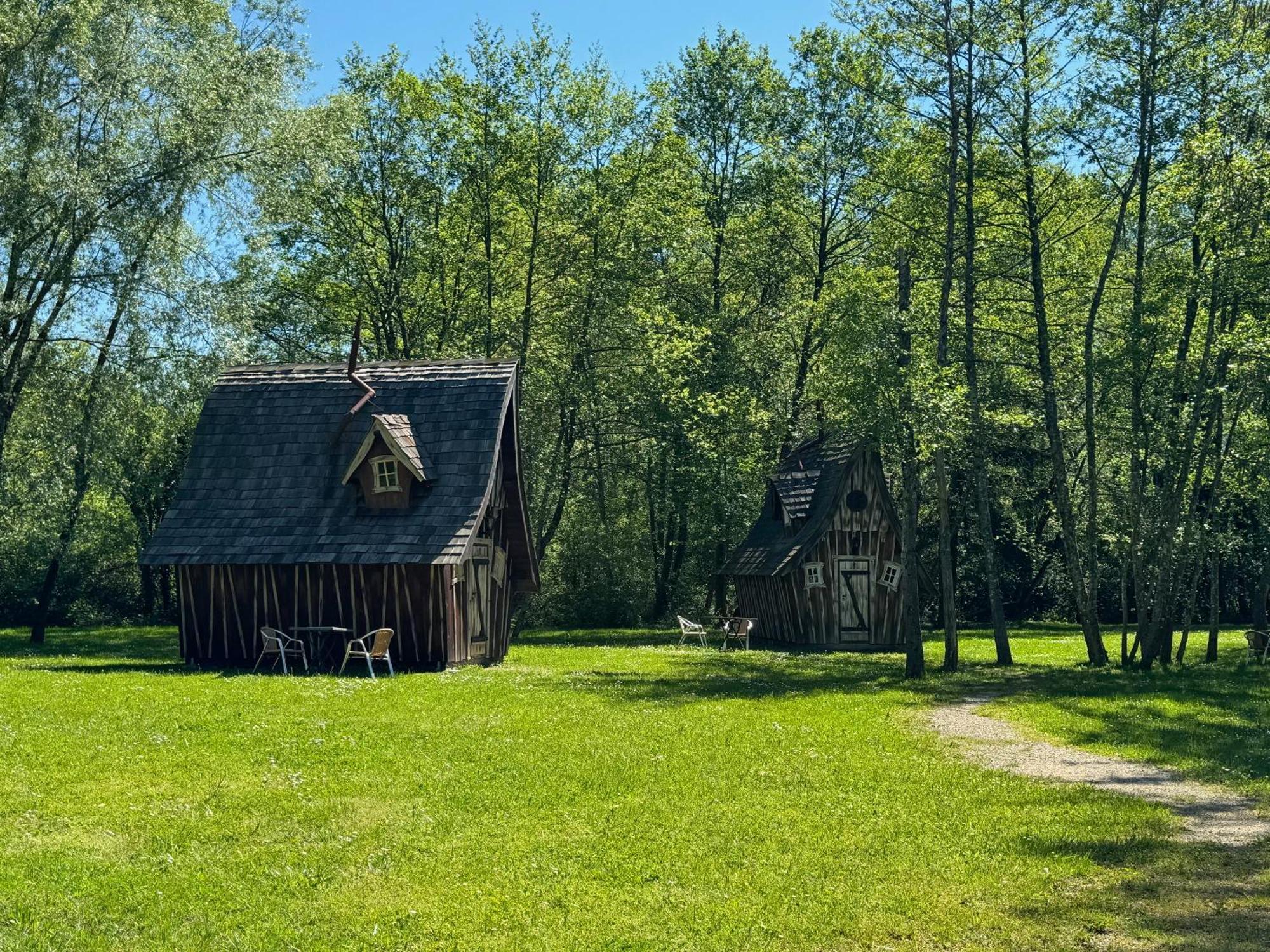 Les Lodges Du Lac Saint-Alban-de-Montbel Zewnętrze zdjęcie