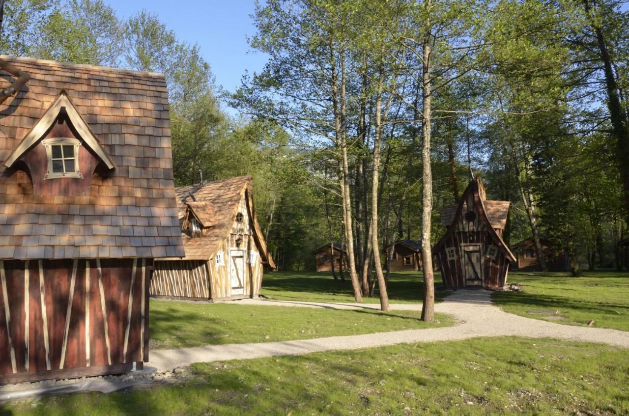 Les Lodges Du Lac Saint-Alban-de-Montbel Zewnętrze zdjęcie