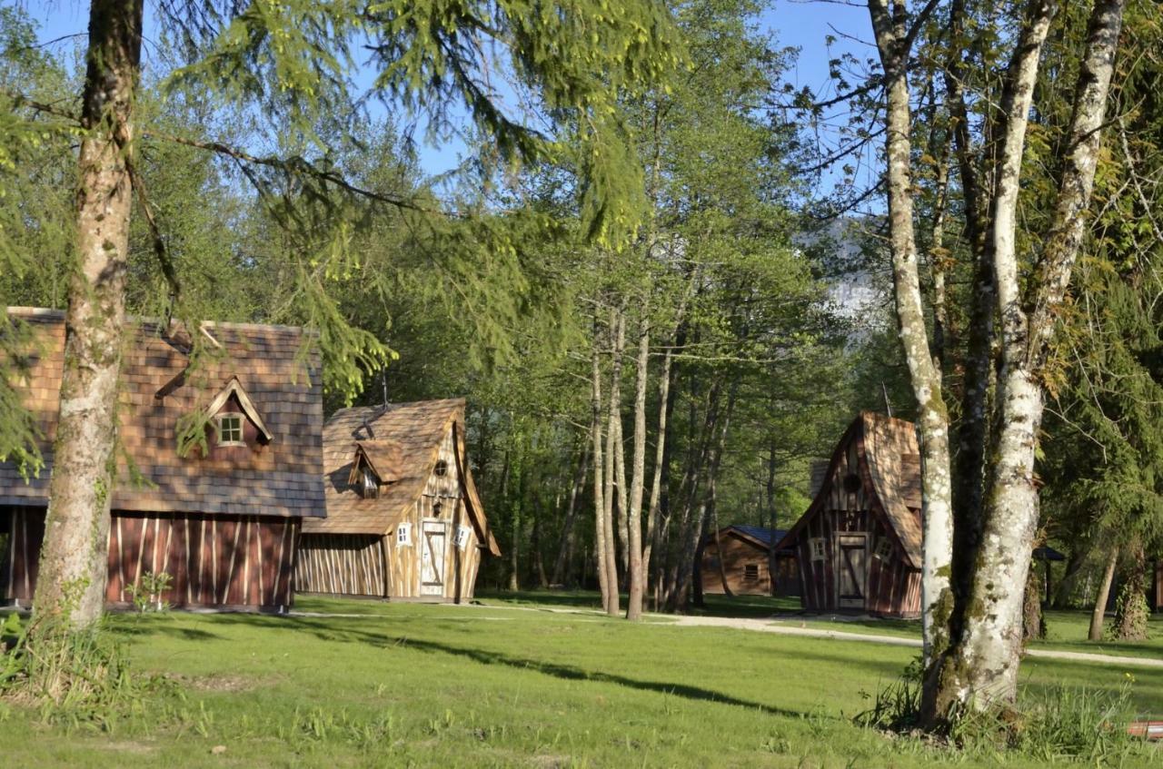 Les Lodges Du Lac Saint-Alban-de-Montbel Zewnętrze zdjęcie