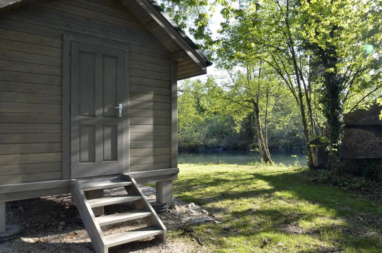 Les Lodges Du Lac Saint-Alban-de-Montbel Zewnętrze zdjęcie