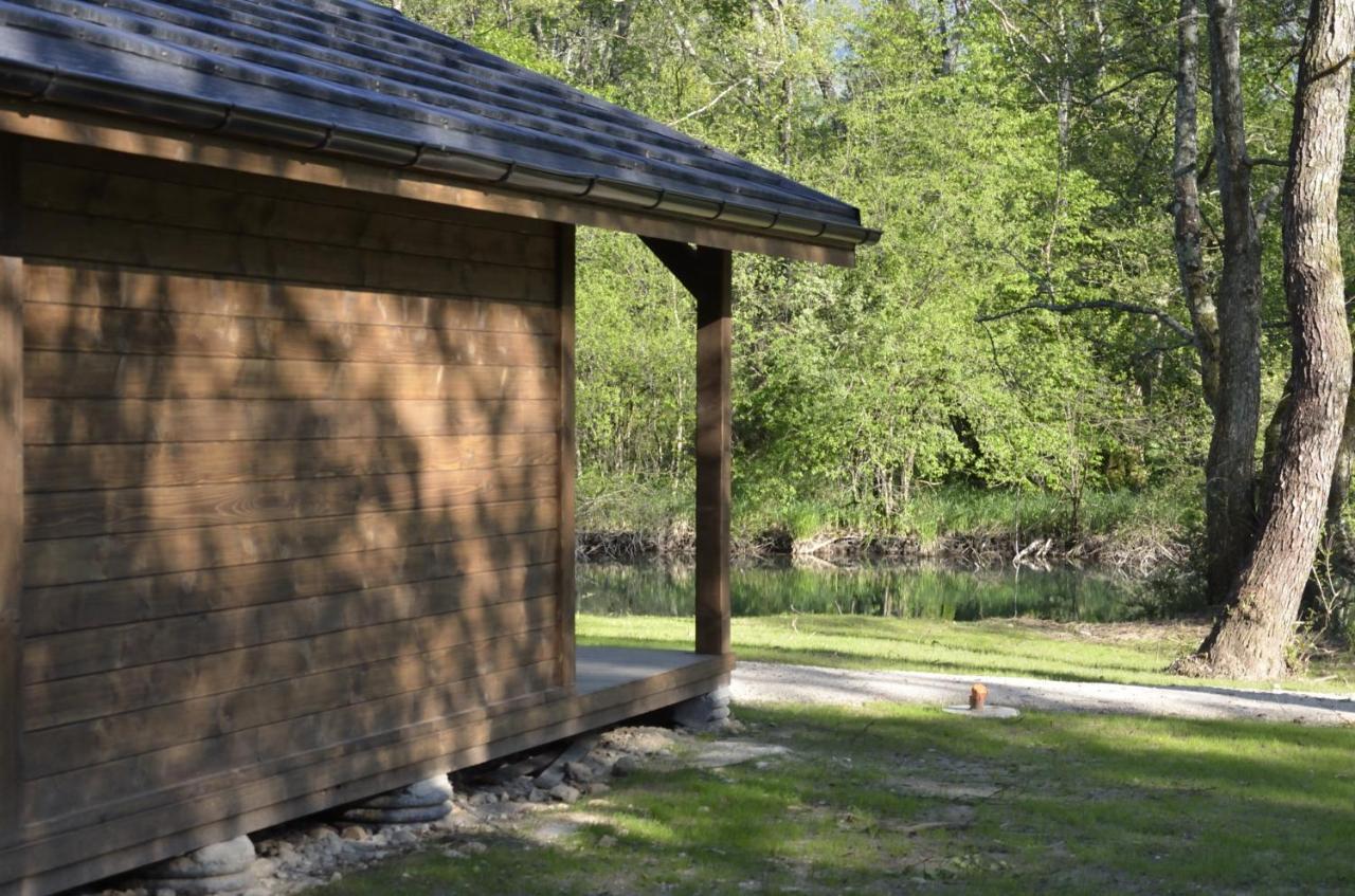Les Lodges Du Lac Saint-Alban-de-Montbel Zewnętrze zdjęcie