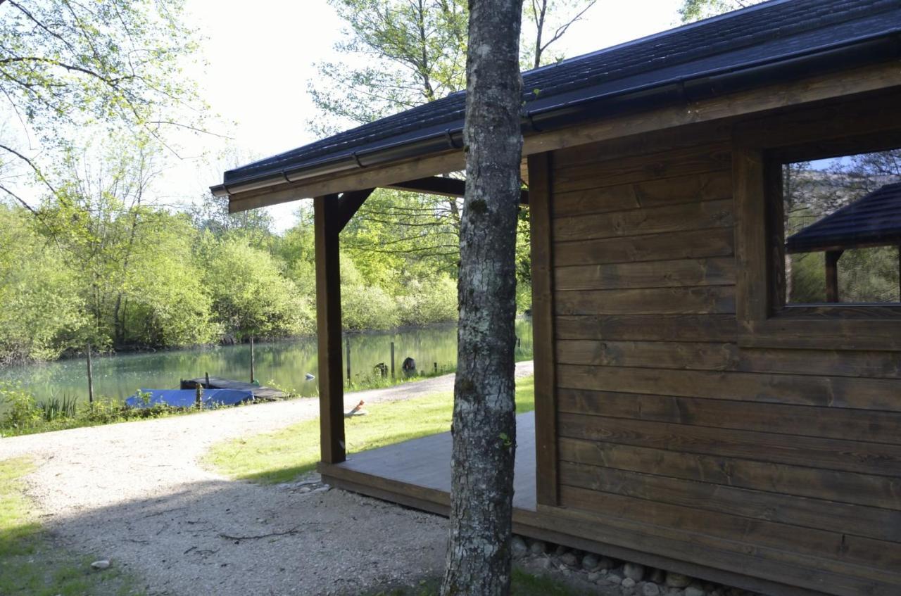 Les Lodges Du Lac Saint-Alban-de-Montbel Zewnętrze zdjęcie